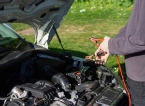 Vybitá autobaterie? Naučte se, jak bezpečně nastartovat auto 