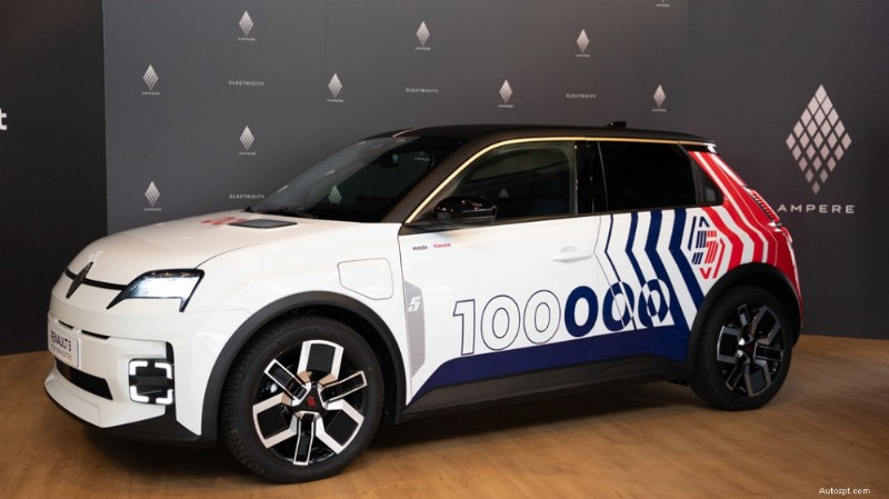 Renault dosáhl 100 000 elektromobilů 5E‑Tech v Douai, čímž zdůrazňuje dokonalost francouzské výroby 