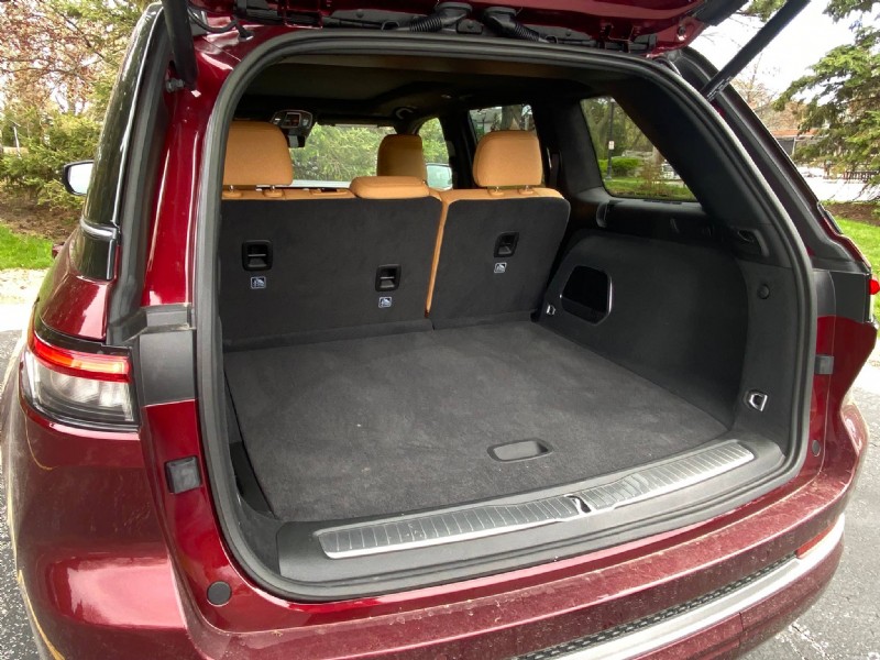 Recenze Jeep Grand Cherokee Summit 2026:Výkon, pohodlí a výkon v terénu