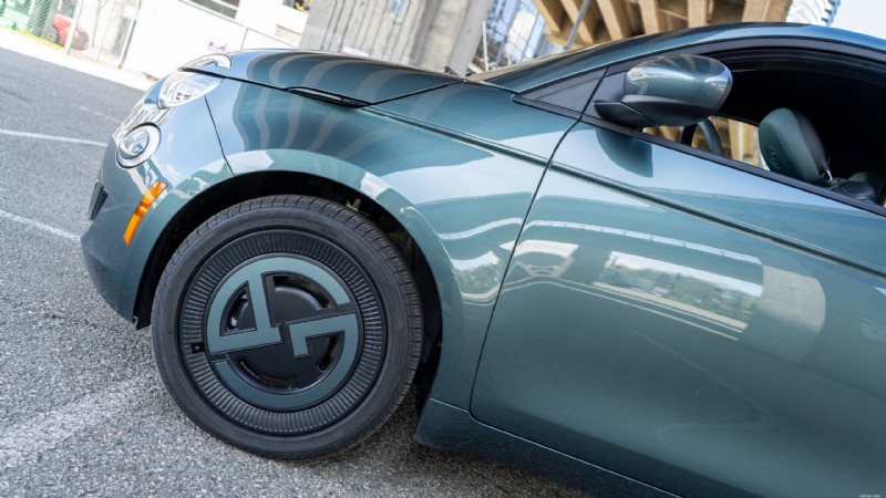 Recenze Fiat 500e Giorgio Armani z roku 2025:Proč tento elektromobil vyniká v módě Forward City 