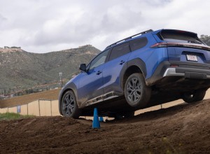 Subaru Trailseeker vs. Toyota bZ Woodland:Která platforma vítězí ve výkonu v terénu? 