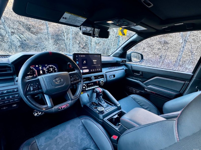 Proč Toyota Tacoma TRD 2026 převyšuje Trailhunter:5 klíčových výhod 
