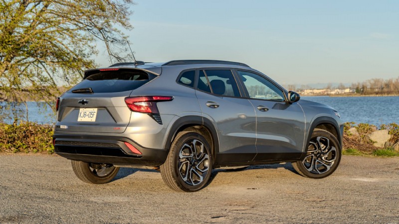 2026 Chevrolet Trax vs Nissan Kicks:Nezaujaté, hloubkové srovnání dvou kompaktních SUV