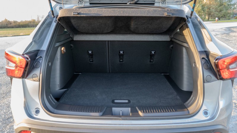 Recenze Chevrolet Trax z roku 2026:Inteligentní a cenově dostupné malé SUV pro městské řidiče 