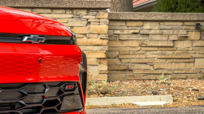 Recenze 2027 Chevrolet Bolt:Proč nejnovější model čelí zvěstem o zrušení 