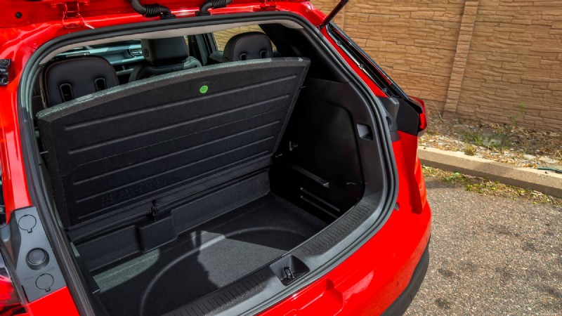 Recenze 2027 Chevrolet Bolt:Proč nejnovější model čelí zvěstem o zrušení 