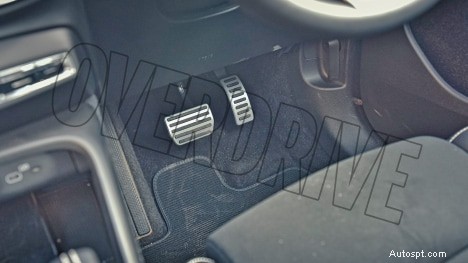 Standardní interiér dobíjecího vozu Volvo XC40 2022 – prémiový design a funkce