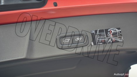 Standardní interiér dobíjecího vozu Volvo XC40 2022 – prémiový design a funkce
