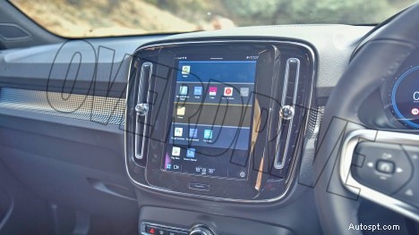 Standardní interiér dobíjecího vozu Volvo XC40 2022 – prémiový design a funkce