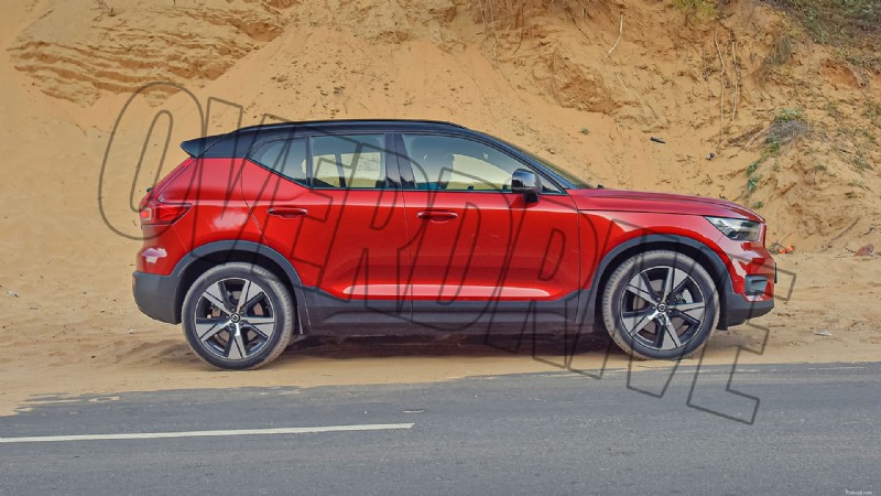 2022 Volvo XC40 Dobíjecí standard – přehled exteriéru