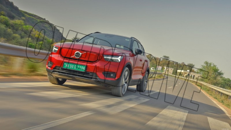 2022 Volvo XC40 Dobíjecí standard – přehled exteriéru