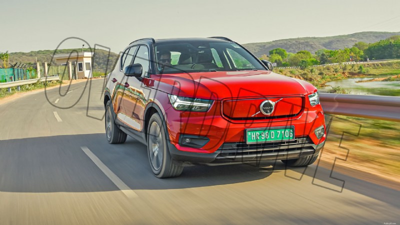 2022 Volvo XC40 Dobíjecí standard – přehled exteriéru
