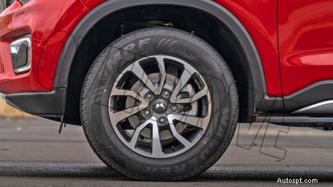 Mahindra Scorpio-N 2022 Z8L Benzín – 6rychlostní manuální, elegantní exteriér 
