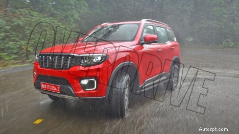 Mahindra Scorpio-N 2022 Z8L Benzín – 6rychlostní manuální, elegantní exteriér 