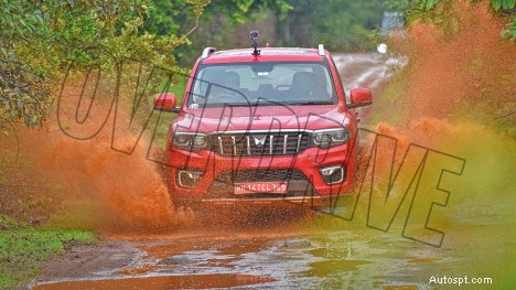 Mahindra Scorpio-N 2022 Z8L Benzín – 6rychlostní manuální, elegantní exteriér 