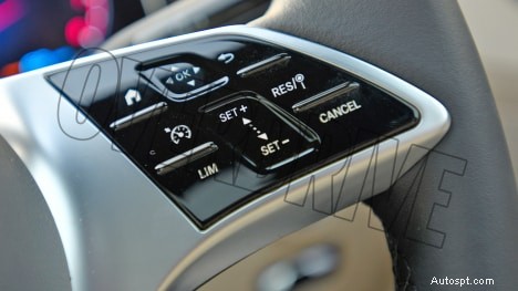 2022 Interiér Mercedes-Benz třídy C C200 – luxus, pohodlí a špičkový design 