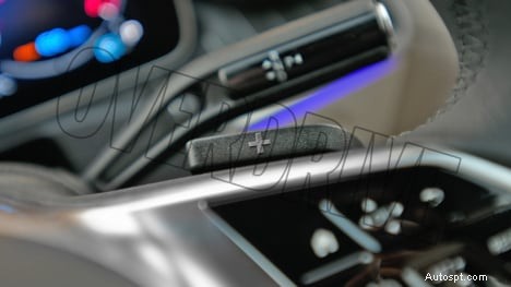 2022 Interiér Mercedes-Benz třídy C C200 – luxus, pohodlí a špičkový design 