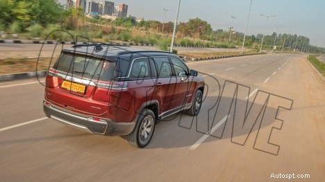 Prozkoumejte Jeep Meridian 2022 Limited Exterior – prémiový design a robustní výkon 