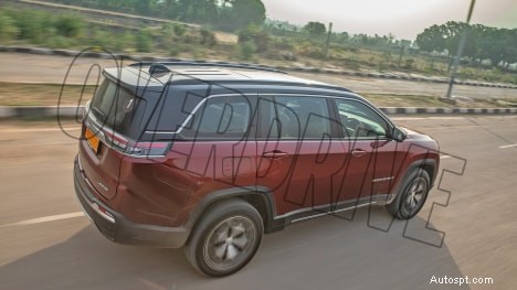Prozkoumejte Jeep Meridian 2022 Limited Exterior – prémiový design a robustní výkon 