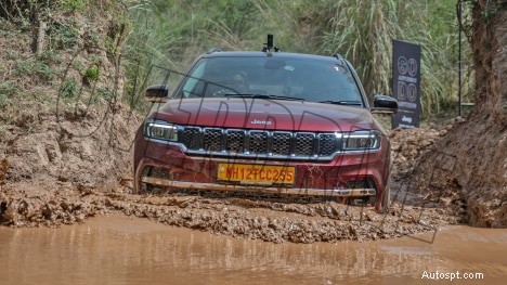 Prozkoumejte Jeep Meridian 2022 Limited Exterior – prémiový design a robustní výkon 