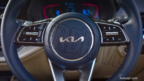 2022 Kia Carens Luxury Plus – 7místný, motor 1,5 l, 6rychlostní automatický interiér