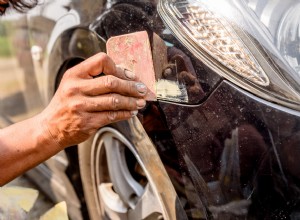 Jak opravit třísky laku na autě:Snadné vlastní opravy a profesionální možnosti 