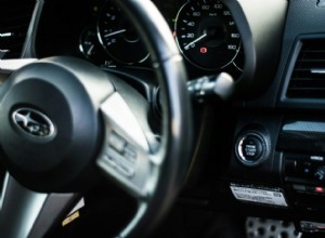 Proč kontrolka teploty oleje AT vašeho Subaru stále bliká:Příčiny, příznaky a spolehlivá řešení 