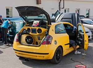 Komplexní průvodce modernizací interiéru auta:výhody, nevýhody a nápady na úpravy 