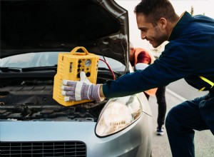 Mobilní mechanici vs. tradiční autoservisy:Rychlejší a transparentní opravy u vašich dveří 