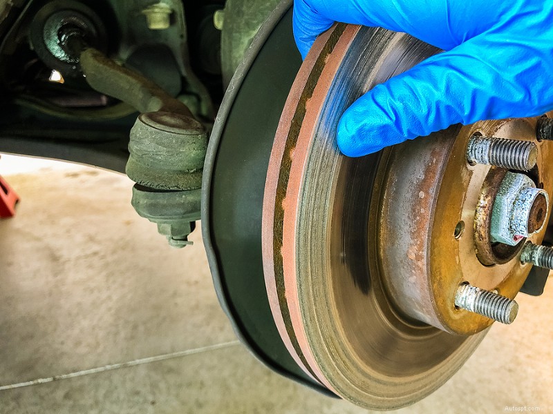 Severovýchodní autoservis – důvěryhodní specialisté na brzdy a péče o vozidlo 