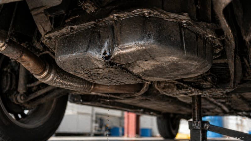 Vysvětlení úniků automobilového oleje:Příčiny, příznaky, opravy a odhady nákladů – Rx mechanik 