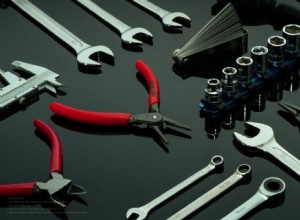 Beyond Voltage:Jak autoservisy diagnostikují vadné autobaterie 