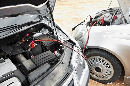 Co způsobuje rozsvícení kontrolky motoru – Rychlý průvodce 