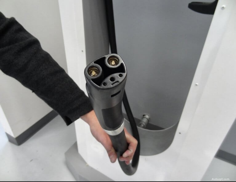 Náklady na instalaci nabíjecí stanice pro elektromobily:Co potřebujete vědět 