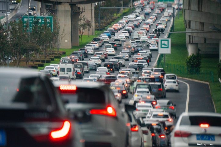 Zlepšete své řidičské dovednosti pomocí kurzu profesionální bezpečnosti 