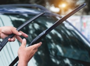 Odstraňte pískání stěrače čelního skla:4 běžné příčiny a snadné opravy 