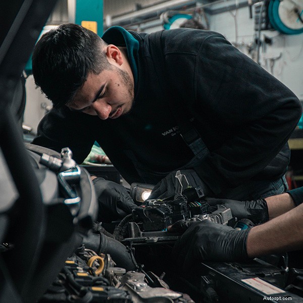 Odborné německé opravy automobilů v Denveru – kvalitní služby a transparentnost 