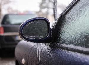 Rychlý průvodce:Jak nastartovat auto, když baterie nefunguje v chladném počasí 