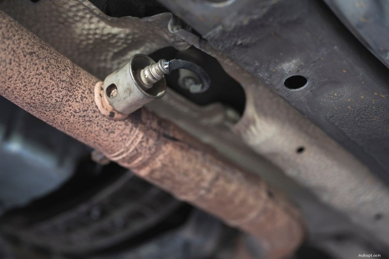 Kontrolka motoru Jeep:Co to znamená, běžné příčiny a rychlá řešení 