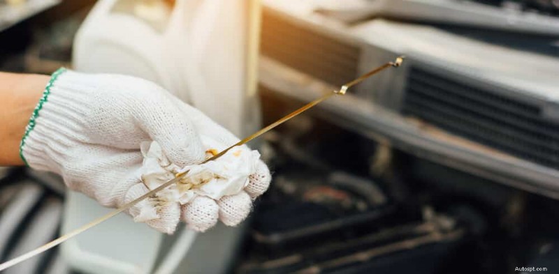 Proč vaše auto cuká při zpomalování? Příčiny, diagnostika a opravy 