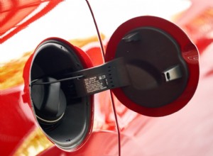 Upozornění na uzávěr palivové nádrže Honda Accord:Příčiny, příznaky a rychlá řešení 