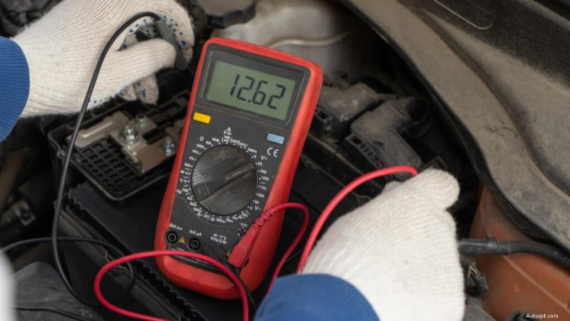 Odstraňování problémů s elektrickou parkovací brzdou:Běžné příčiny a rychlá řešení pro moderní vozidla 