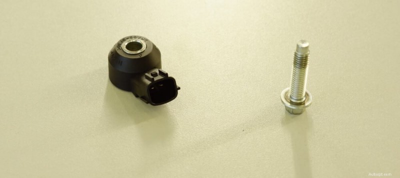 Co způsobuje klepání v motoru vašeho auta a jak je opravit 