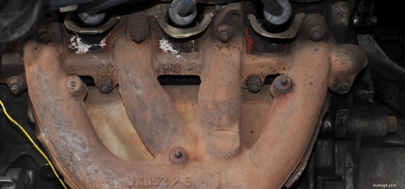Co způsobuje klepání v motoru vašeho auta a jak je opravit 