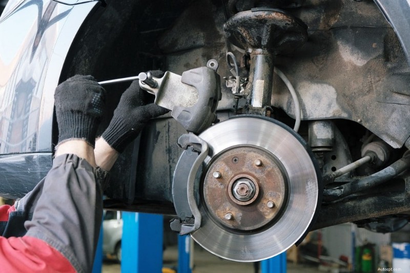 Co pokrývá kompletní autoservis:Kompletní kontrolní seznam a průvodce cenami 