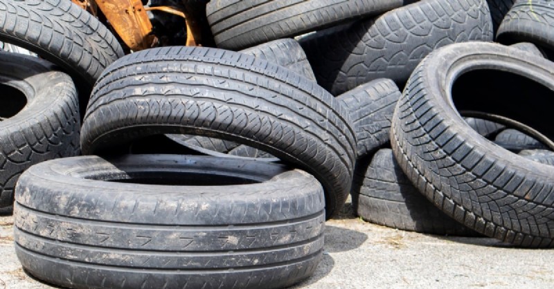 6 jednoduchých, ekologických způsobů, jak recyklovat nebo znovu použít staré pneumatiky 