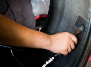 Jak dlouho můžete jezdit na ucpané pneumatice? Rychlý průvodce životností zátky pneumatik 