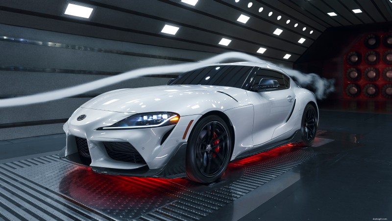 Jak se vyvíjely výfuky automobilů:Od výkonu k udržitelnosti 