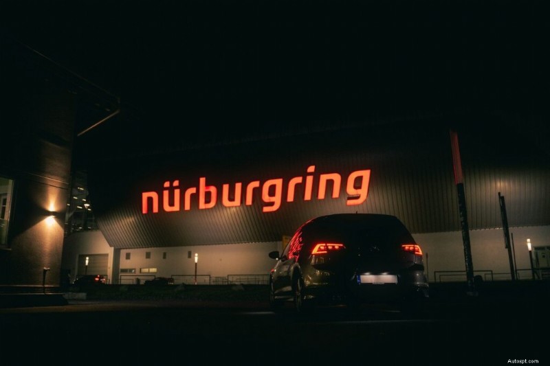 Pochopení vašeho Nurburgring Crash Bill:Za co skutečně platíte 