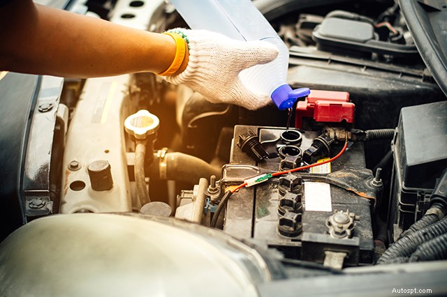 Výměna autobaterie:Kdy vyměnit a jak se vyhnout poruchám 